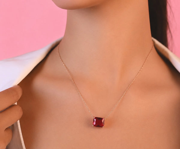 Scarlet Royal pendant
